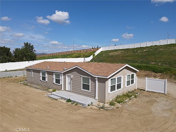 4th image of 40104 Walcott Ln