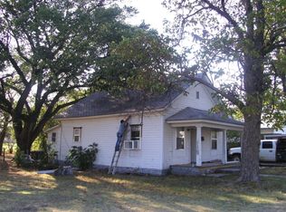 519 S 7th St, Blackwell, OK 74631