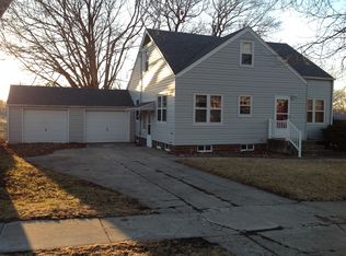 1009 Riddle St, Gowrie, IA 50543