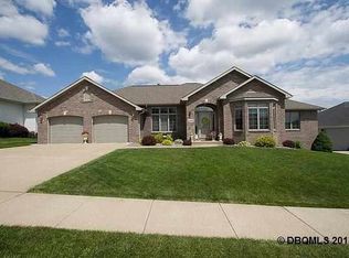 2240 Samantha Dr, Dubuque, IA 52002