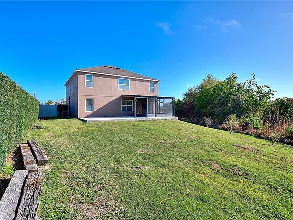 4th image of 519 Oakhurst Way