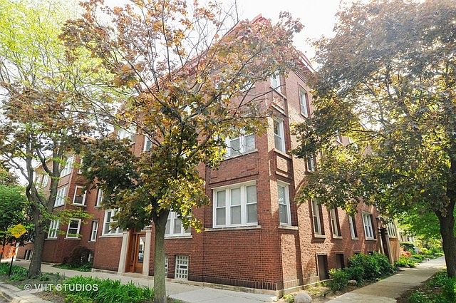 1st image of 1350 W Glenlake Ave #1