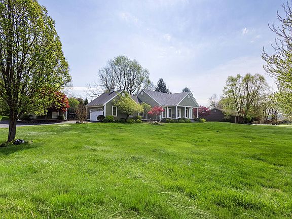 2nd image of 1006 Fairmount Farms Ln