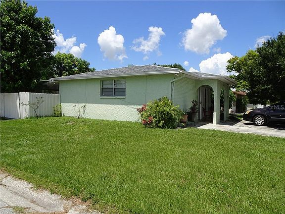 3rd image of 2902 W Woodlawn Ave