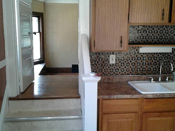 5th image of 12980 Clifton Blvd