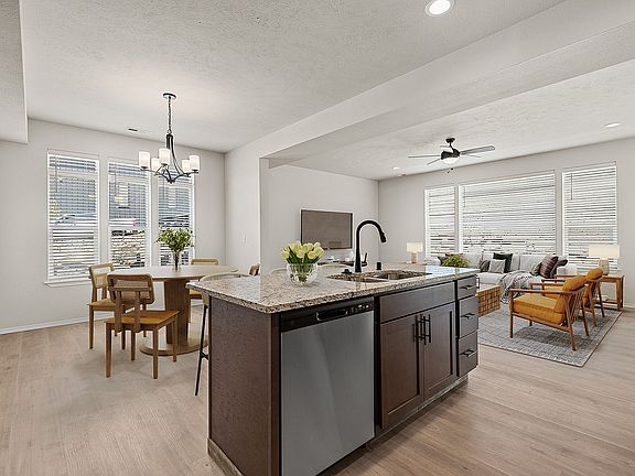 8426NSeminoleSt-7_STAGED_REVISED