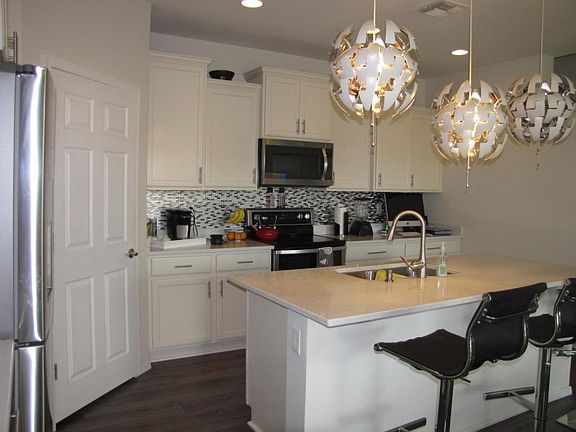 3rd image of 10910 E Palmetto Pointe Trl