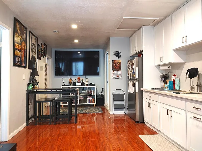Kimberly Dr — Photo 1