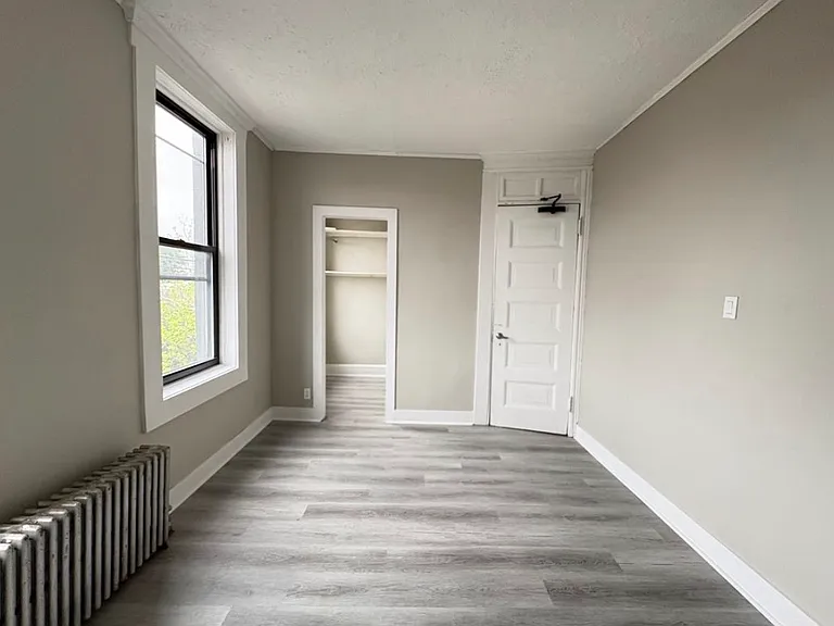 185 Beacon Ave #6 — Photo 1