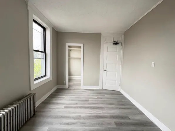 185 Beacon Avenue image 1 of 6