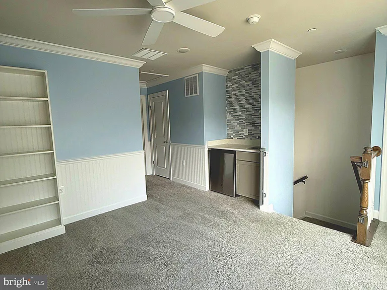 7353 Mountaineer Dr — Photo 5
