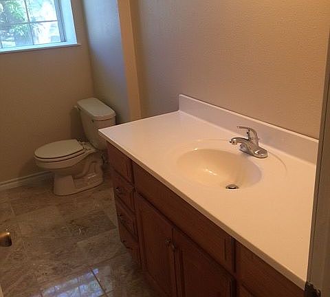 5th image of 2702 Tinechester Dr