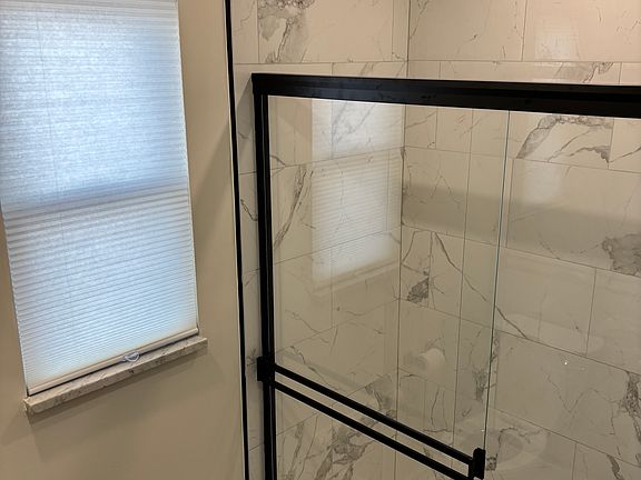 5th image of 525 Station St APT 4