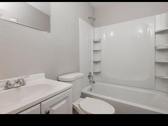 3rd image of 780 Alice Pl