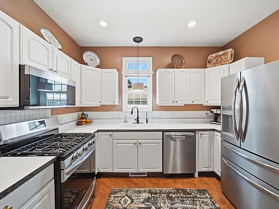 4th image of 3010 S Wood Dale Dr #14