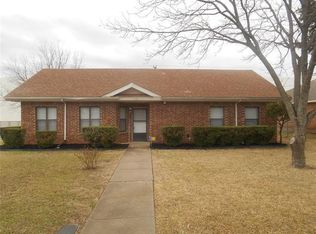 624 Fort Worth St, Mansfield, TX 76063
