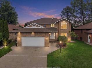 2564 Buttery St, Windsor, ON N9E 4L9