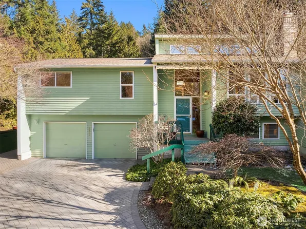 4410 NE 187th Place, Lake Forest Park, WA 98155