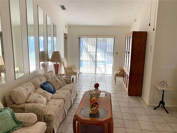 3rd image of 2508 Blossom Lake Dr