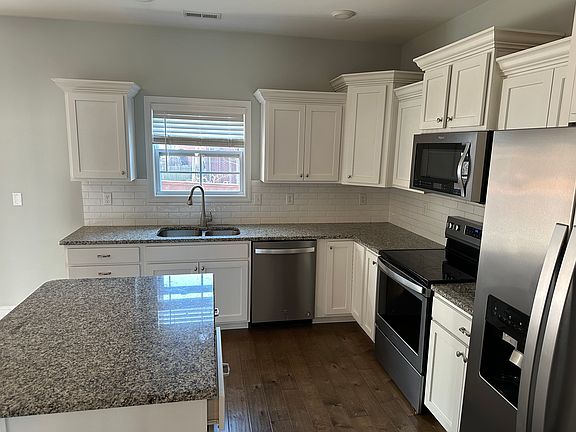 5th image of 1056 Sawgrass Cv