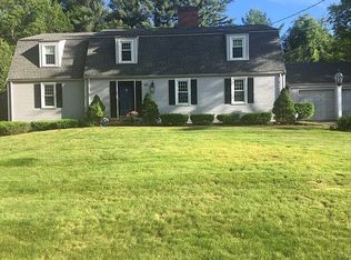 45 Claybar Dr, West Hartford, CT 06117
