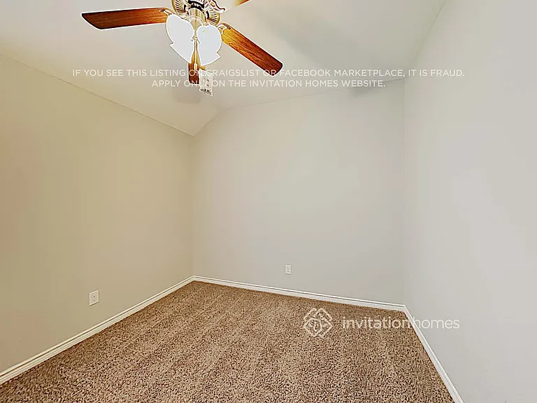 724 Lake Sierra Way — Photo 14