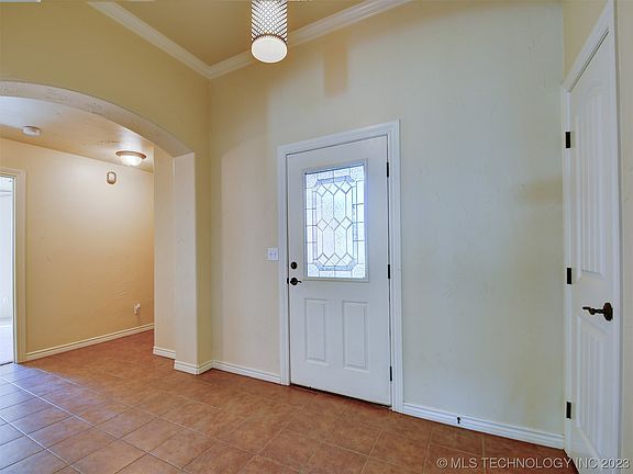 2nd image of 4605 Mill Creek Dr