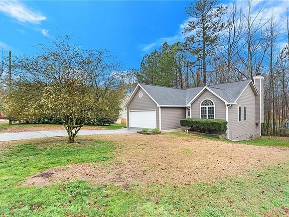 3rd image of 830 Harbins Cove Dr