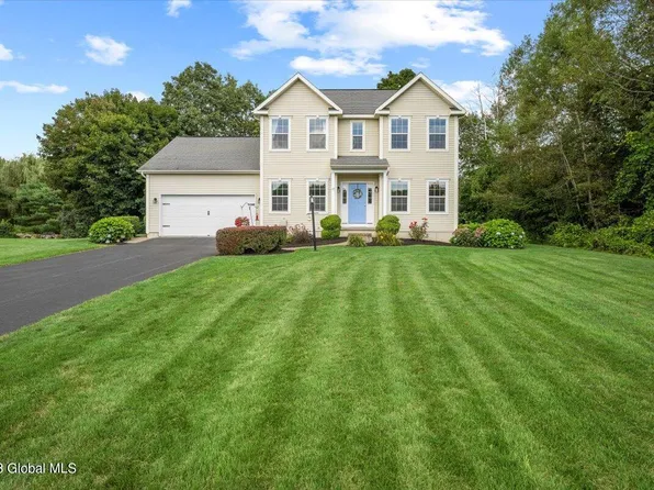 13 Foxglove Way, Ballston Spa, NY 12020