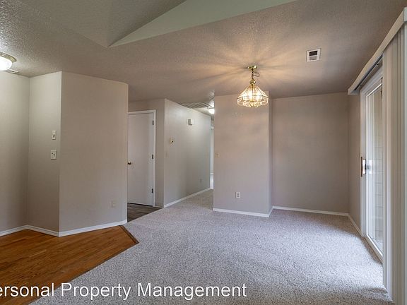 4th image of 7703 NE 56th St