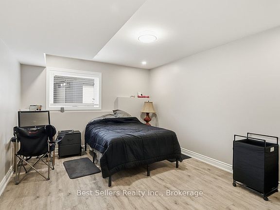 5th image of 56 Florence St W #2