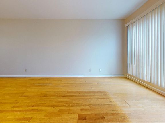 3rd image of 359 21st Ave APT 6