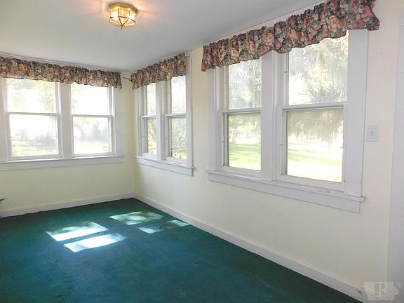 2nd image of 311 Oak Ave