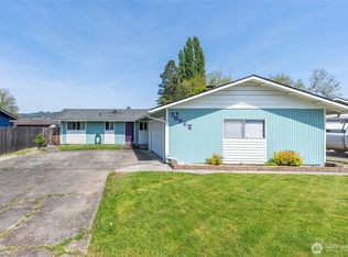 3 35th Ct, Longview, WA 98632