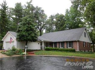 2332 Putter Ln, Saint Louis, MO 63131