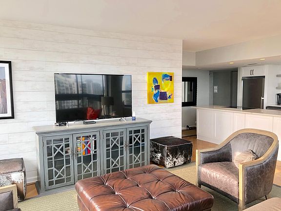 5th image of 1360 N Sandburg Ter APT 2902