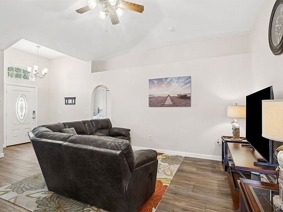 3rd image of 12227 Glenn Hollow Dr
