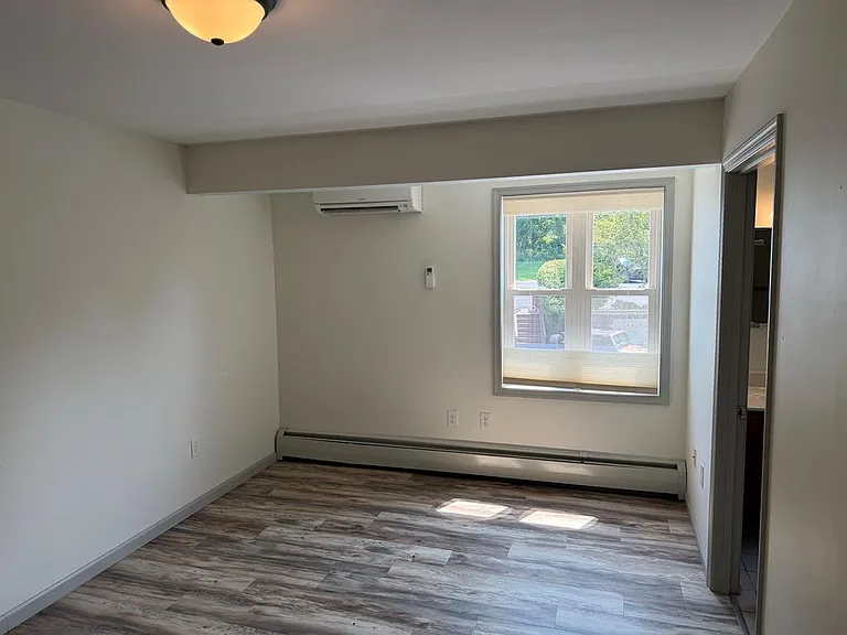 13 Morris Ln #I — Photo 3