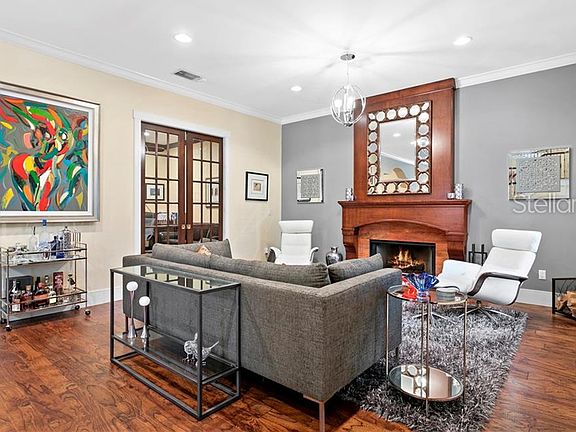 4th image of 3108 W Chapin Ave