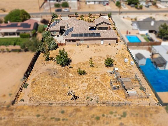 5th image of 18269 Manzanita St