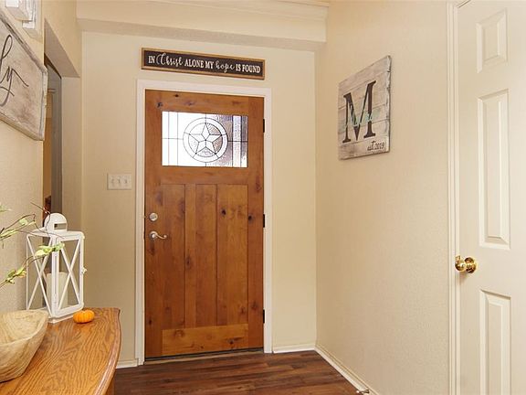5th image of 9312 Marie Ct