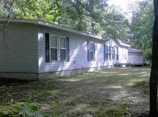 3764 N Meridian Rd, Sanford, MI 48657