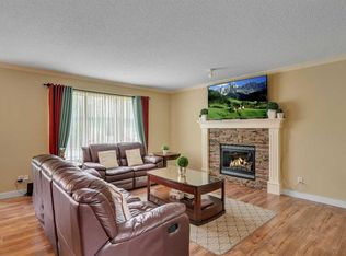 105 W West Creek Pond, Chestermere, AB T1X1H4