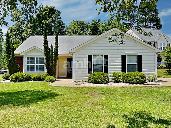 101 Tyler Gate Ln, Holly Springs, NC 27540