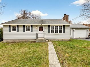 33 Isleboro St, Worcester, MA 01606