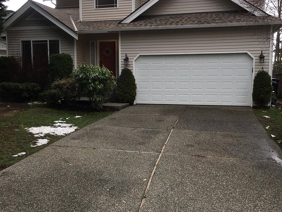 1st image of 7209 54th Pl NE
