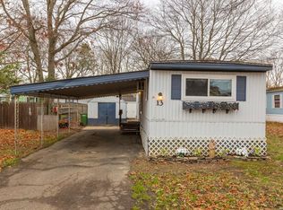 13 Sunflower Dr, Bohemia, NY 11716