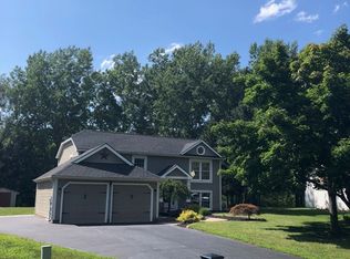 626 Cardile Dr, Webster, NY 14580