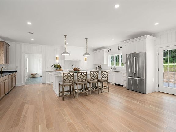 5th image of 47 Teakettle Ln