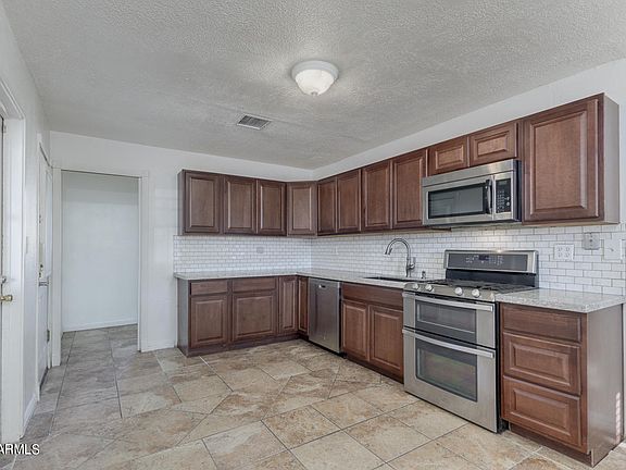 2nd image of 2744 W Lawrence Ln